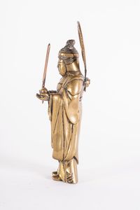 Arte Cinese : Figura in bronzo raffigurante monaco stante con spada Giappone, XIX secolo  - Asta ASTA 316 - ARTE ORIENTALE PI ARTE AFRICANA E NATURALIA  (online) - Associazione Nazionale - Case d'Asta italiane