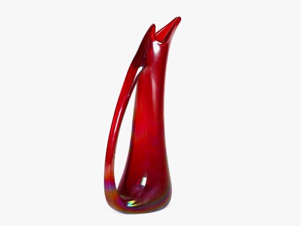 Vaso in vetro rosso Ansa Volante  - Asta Asta 202 - Only Glass - Associazione Nazionale - Case d'Asta italiane