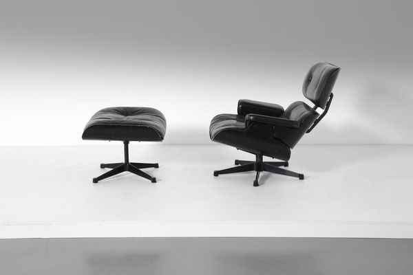 EAMES CHARLES & RAY (1907 - 1978) : Eames chair produzione Herman Miller, 1956.  - Asta ASTA 317 - DESIGN (online) - Associazione Nazionale - Case d'Asta italiane
