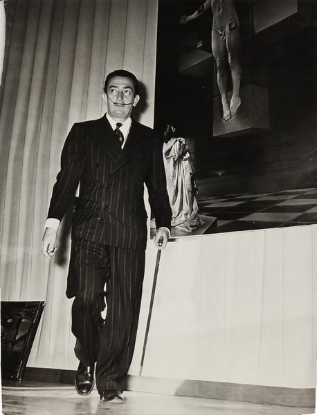 VITALE EZIO (1926 - 1991) : Salvador Dal a Palazzo Rospigliosi, Roma 1954.  - Asta ASTA 319 - ARTE MODERNA E CONTEMPORANEA (online ) - Associazione Nazionale - Case d'Asta italiane