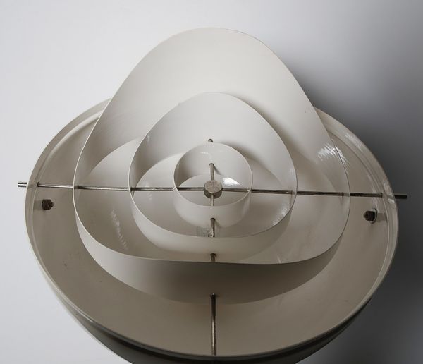 LOUIS POULSEN & Co : nello stile di. Tre lampade da parete  - Asta DESIGN  (online) - Associazione Nazionale - Case d'Asta italiane