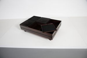 SALOCCHI CLAUDIO (1934 - 2009) : Tavolino a vassoi amovibili produzione Sormani  - Asta DESIGN  (online) - Associazione Nazionale - Case d'Asta italiane