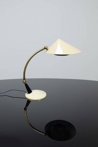 STILUX - Lampada da tavolo in metallo verniciato  braccio regolabile in ottone. Anni '50 h cm 46