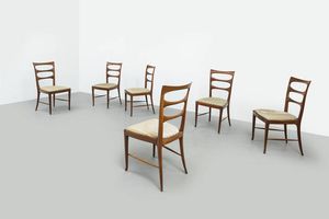 PAOLO BUFFA  nello stile di - Sei sedie in legno di mogano  sedili imbottiti rivestiti in tessuto. Anni '50 cm 94x45x43