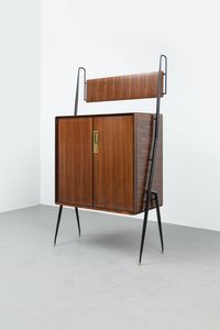 SILVIO CAVATORTA - Mobile contenitore in legno  sostegni in metallo verniciato e particolari in ottone. Anni '50 cm 182x102/48