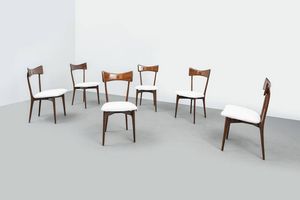 ICO PARISI  attribuito - Sei sedie con struttura in legno  seduta rivestita in velluto. Anni '50 cm 91x44x49