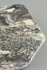PRODUZIONE ITALIANA : Tre tavolini marmo. Anni '60 cm 40x62x62  - Asta Asta 182 - Associazione Nazionale - Case d'Asta italiane