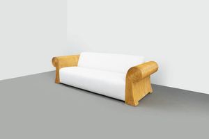 VIVAI DEL SUD - Grande divano con struttura in legno e canna d'India  imbottitura rivestita in tessuto. Anni '70 cm 90x240x77