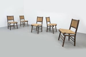 PRODUZIONE ITALIANA - Cinque sedie con struttura in legno  sedili in paglia intrecciata. Anni '40 cm 89x41x47