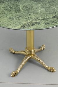PRODUZIONE ITALIANA : Tavolo con sostegno a tripode in bronzo  piano in marmo verde Alpi. Anni '50 cm 77x100  - Asta Asta 182 - Associazione Nazionale - Case d'Asta italiane