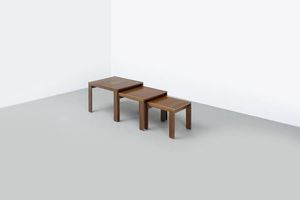 CASSINA - Serie di tre tavolini impilabili in legno tinto. Anni '60 rispettivamente cm 44x61 5x50 5  39 5x50x47  35x46x35  [..]