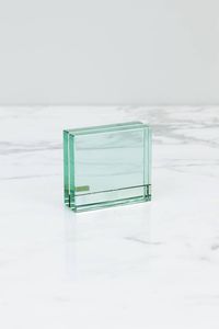 FONTANA ARTE - Portafoto in cristallo colorato molato di forte spessore. Anni '60 cm 11x12x4