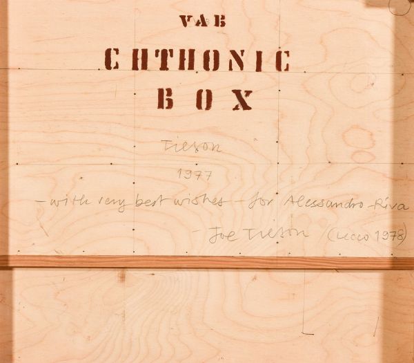 JOE TILSON : Vab Chthonic Box  - Asta 86° ASTA DI ARTE MODERNA E CONTEMPORANEA - Associazione Nazionale - Case d'Asta italiane