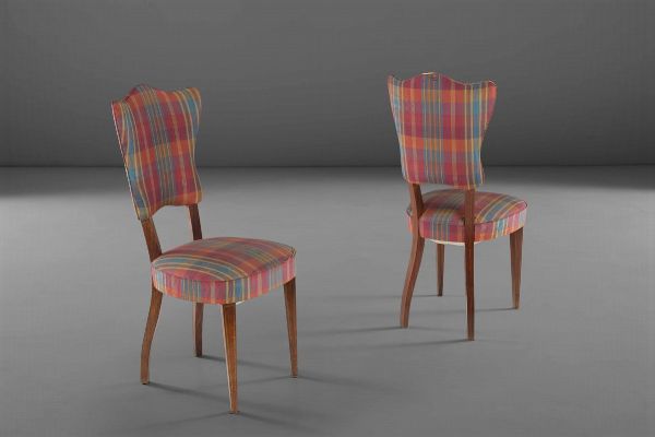 Due sedie in legno con rivestimenti in tessuto.  - Asta PopUp Design - Associazione Nazionale - Case d'Asta italiane