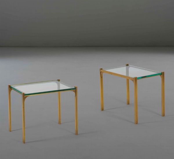 Coppia di tavoli bassi con struttura in ottone e piano in cristallo molato.  - Asta PopUp Design - Associazione Nazionale - Case d'Asta italiane