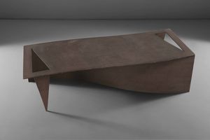Tavolo basso con struttura in ferro sagomato.  - Asta PopUp Design - Associazione Nazionale - Case d'Asta italiane