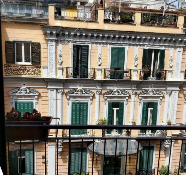 A Casa di Simonetta : Benvenuti a Napoli!  - Asta Asta Benefica: Win&Itaca - Per la mente con gusto - Associazione Nazionale - Case d'Asta italiane
