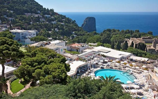 Grand Hotel Quisisana : Notte Magica a Capri  - Asta Asta Benefica: Win&Itaca - Per la mente con gusto - Associazione Nazionale - Case d'Asta italiane