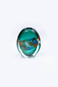 PRODUZIONE MURANESE - H. cm 24 vetro di Murano Vaso soliflore in vetro di Murano nei toni del verde con decori a motivo pezzato