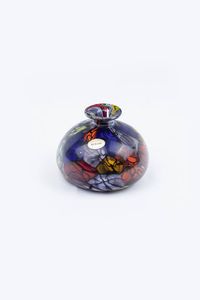 PRODUZIONE MURANESE - H. cm 12 vetro di murano Piccolo vaso in vetro di Murano di forma bombata con decori nei toni dle blu  del nero  [..]