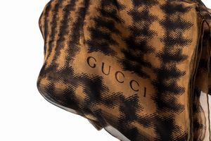 GUCCI : Grand foulard  - Asta Luxury Fashion - Associazione Nazionale - Case d'Asta italiane