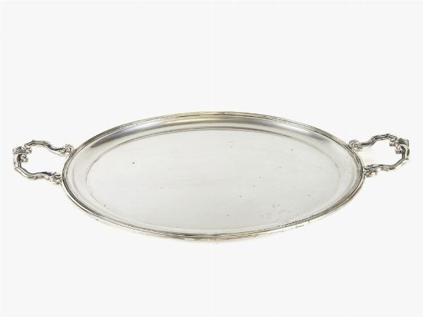 Vassoio ovale in argento  - Asta Un antico casale: arredi e collezioni - III - Associazione Nazionale - Case d'Asta italiane