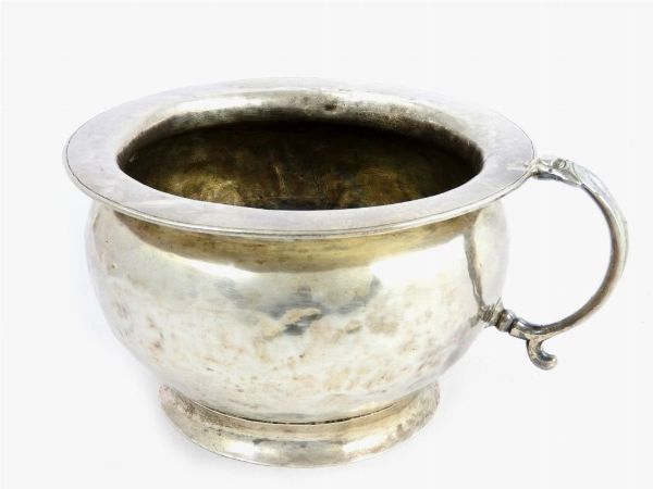 Antico vaso da notte in argento  - Asta Un antico casale: arredi e collezioni - III - Associazione Nazionale - Case d'Asta italiane