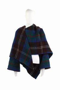 ALAIA AZZEDINE - Rara cappa in lana fantasia scozzese sui toni del verde e blu. Taglia 38.