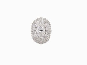 Anello in oro bianco con diamanti  - Asta Importanti Diamanti e Gioielli / Una selezione di Orologi - Associazione Nazionale - Case d'Asta italiane