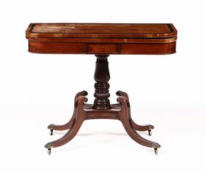 Tavolino da gioco in legno impiallacciato, XIX secolo  - Asta Arredi | Cambi Time - Associazione Nazionale - Case d'Asta italiane