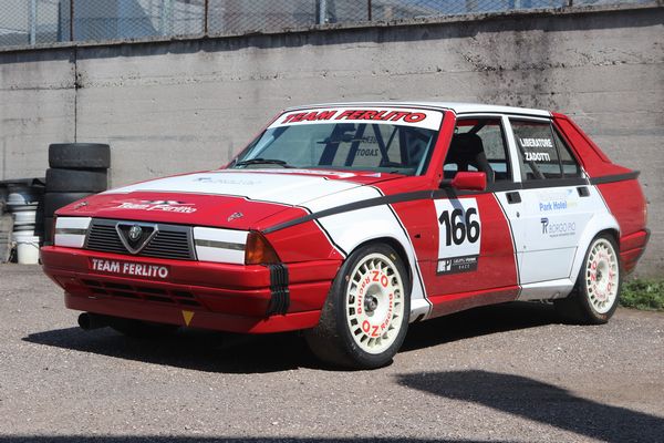 Alfa Romeo : 75 2.5 V6  - Asta Automobili sportive e da competizione - Associazione Nazionale - Case d'Asta italiane
