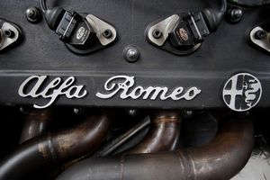 Lola Alfa Romeo : T90/00 (Formula Indy)  - Asta Automobili sportive e da competizione - Associazione Nazionale - Case d'Asta italiane