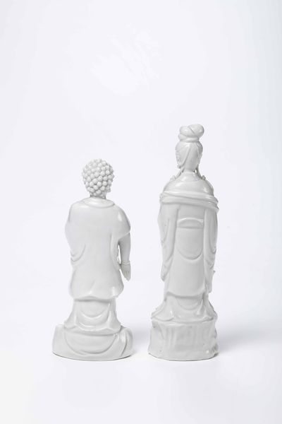 Due statuine blanc de Chine, Cina XX secolo  - Asta Da una collezione genovese | Cambi Time - Associazione Nazionale - Case d'Asta italiane