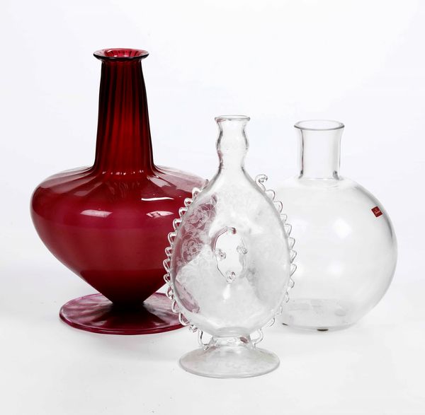 Tre vasi in vetro di cui uno Baccarat  - Asta Da una collezione genovese | Cambi Time - Associazione Nazionale - Case d'Asta italiane