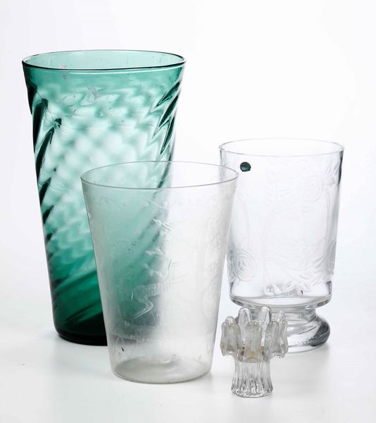Tre vasi in vetro di cui due incisi  - Asta Da una collezione genovese | Cambi Time - Associazione Nazionale - Case d'Asta italiane