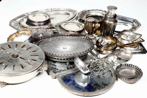 Lotto di oggetti in metallo  - Asta Da una collezione genovese | Cambi Time - Associazione Nazionale - Case d'Asta italiane