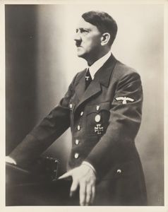 HOFFMANN HEINRICH (1885 - 1957) : Discorso di Hitler.  - Asta 225 MODERN & CONTEMPORARY - Associazione Nazionale - Case d'Asta italiane