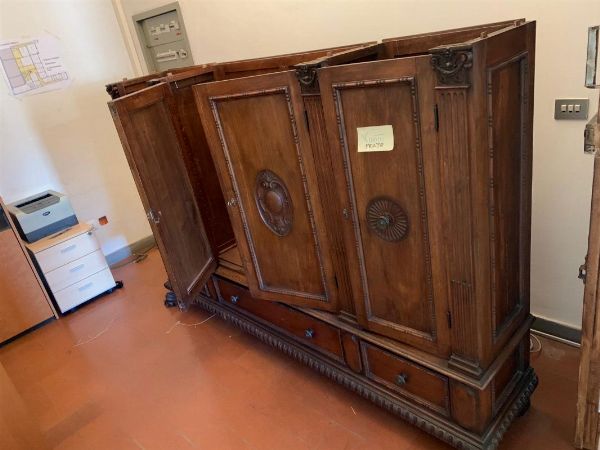 Armadio realizzato in stile neorinascimentale  - Asta Arredi da Palazzo Compagni a Firenze - Associazione Nazionale - Case d'Asta italiane