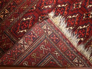 Coppia di tappeti da sella Bukhara di vecchia manifattura  - Asta Arredi da Palazzo Compagni a Firenze - Associazione Nazionale - Case d'Asta italiane