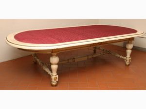 Grande tavolo in legno intagliato, laccato e dorato  - Asta Arredi da Palazzo Compagni a Firenze - Associazione Nazionale - Case d'Asta italiane