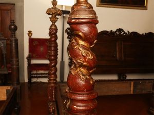 Letto matrimoniale in legno laccato rosso e dorato  - Asta Arredi da Palazzo Compagni a Firenze - Associazione Nazionale - Case d'Asta italiane