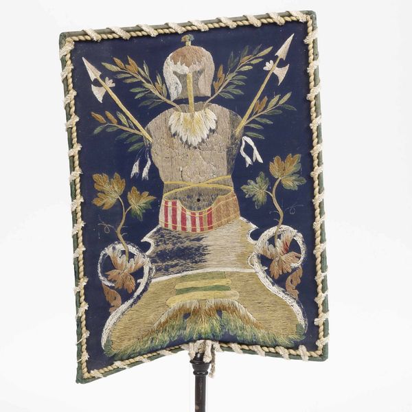Tessuto ricamato raffigurante Lance e armatura, inizi XIX secolo  - Asta Tappeti | Cambi Time - Associazione Nazionale - Case d'Asta italiane
