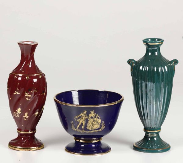 Due vasi e una ciotola XX secolo  - Asta Ceramiche e Arredo per la Tavola | Cambi Time - Associazione Nazionale - Case d'Asta italiane