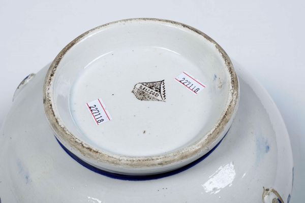 Zuppiera, seconda met del XIX secolo  - Asta Ceramiche e Arredo per la Tavola | Cambi Time - Associazione Nazionale - Case d'Asta italiane