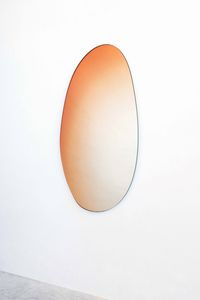 Sabine Marcelis : Off Round Mirror HUE Caramel  - Asta CTMP Design - Associazione Nazionale - Case d'Asta italiane