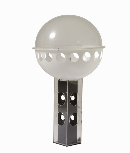 Lampada da tavolo con struttura in metallo e plexiglass.  - Asta Design Lab - Associazione Nazionale - Case d'Asta italiane