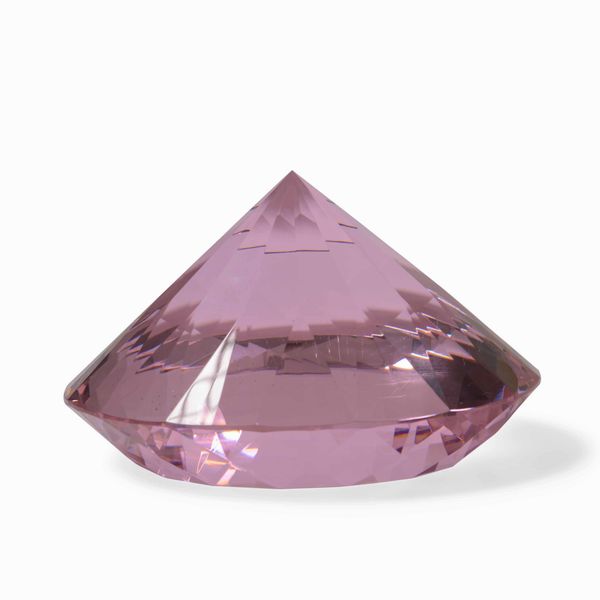 Fermacarte a forma di diamante in cristallo colorato molato.  - Asta Design Lab - Associazione Nazionale - Case d'Asta italiane
