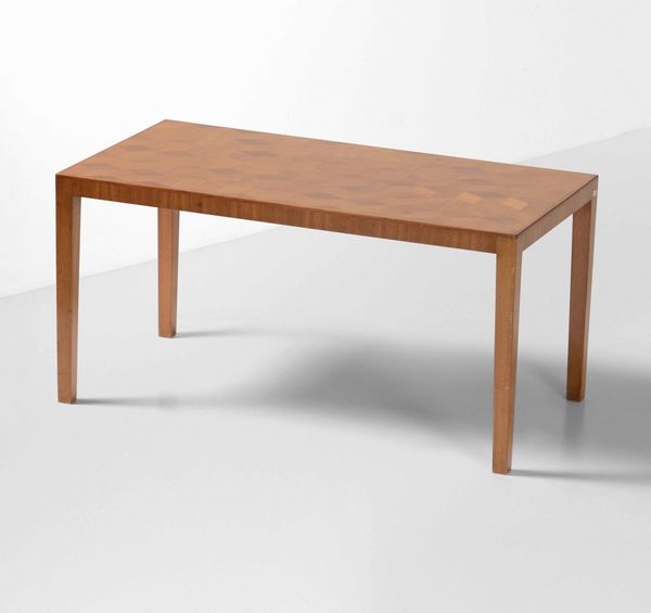 Tavolo basso con struttura e piano in legno.  - Asta Design Lab - Associazione Nazionale - Case d'Asta italiane
