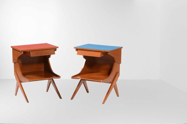 Due comodini con struttura in legno e legno laminato.  - Asta Design Lab - Associazione Nazionale - Case d'Asta italiane
