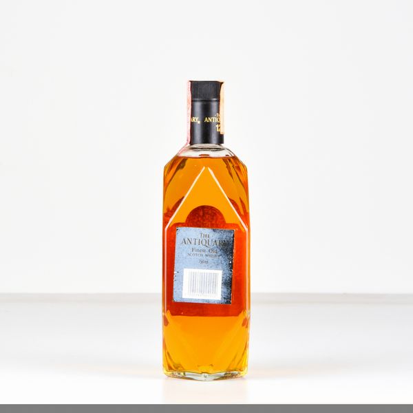 J&W Hardie, The Antiquary Finest Old Whisky 12 years old  - Asta Heritage. Vini e Distillati da Collezione - Associazione Nazionale - Case d'Asta italiane